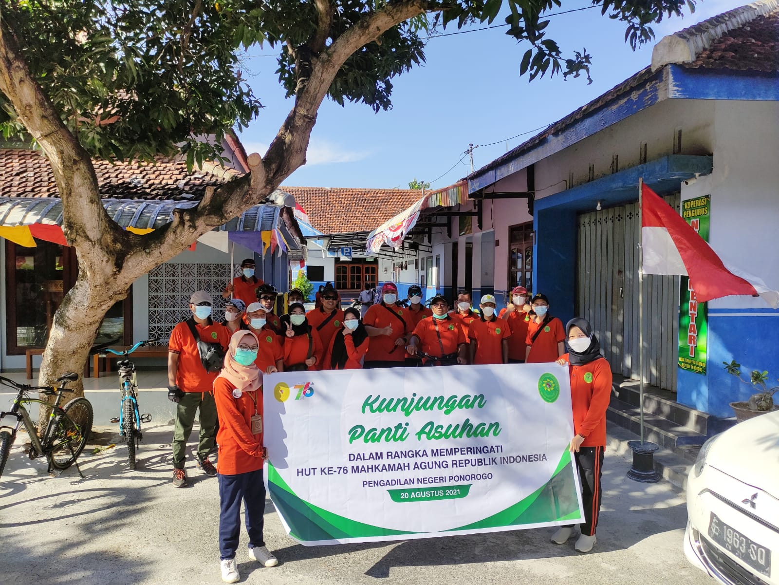 HUT 1