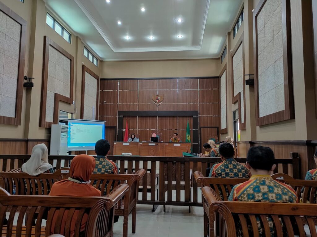 Pembinaan dan Pengawasan Oleh Wakil Ketua Pengadilan Tinggi Surabaya di Pengadilan Negeri Ponorogo